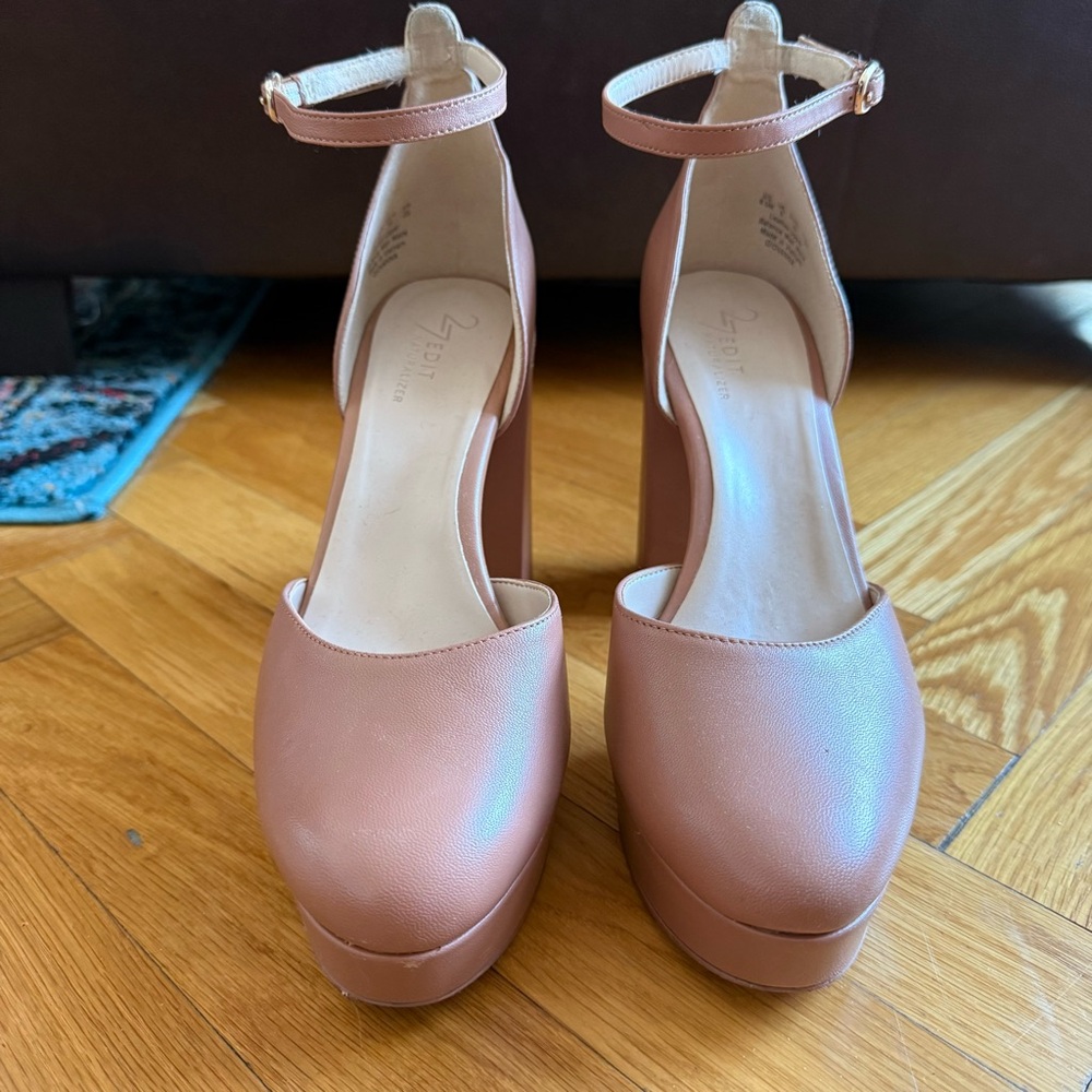 Naturalizer Women's Tan Platform Heels